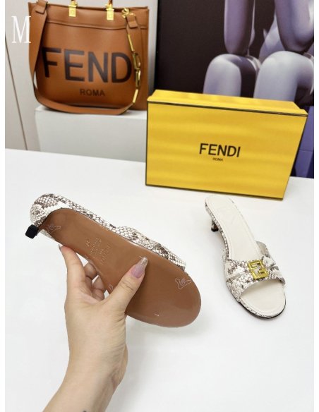Prada Slippers 036