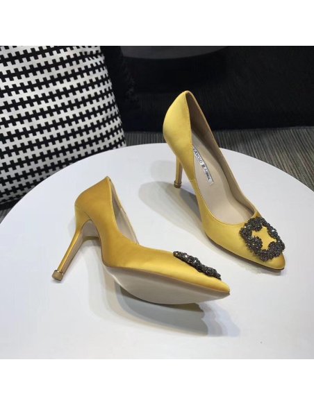 Cheap Reps Manolo Blahnik Hangisi 105 Pumps In Yellow Satin