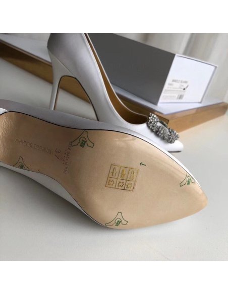 Cheap Reps Manolo Blahnik Hangisi 105 Pumps In White Satin