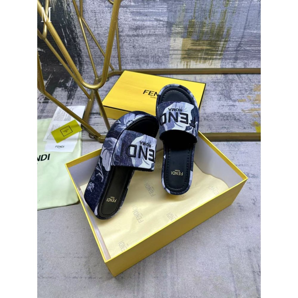 Chanel Slippers 093,Chanel Slippers,Slides Slippers,More Brands