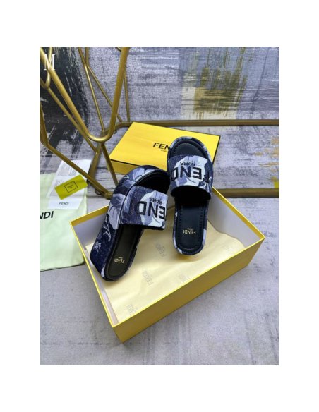 Chanel Slippers 093,Chanel Slippers,Slides Slippers,More Brands