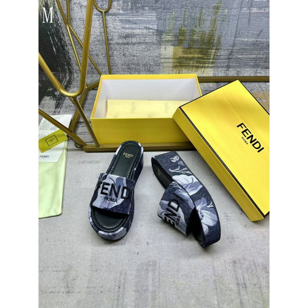 Chanel Slippers 093,Chanel Slippers,Slides Slippers,More Brands