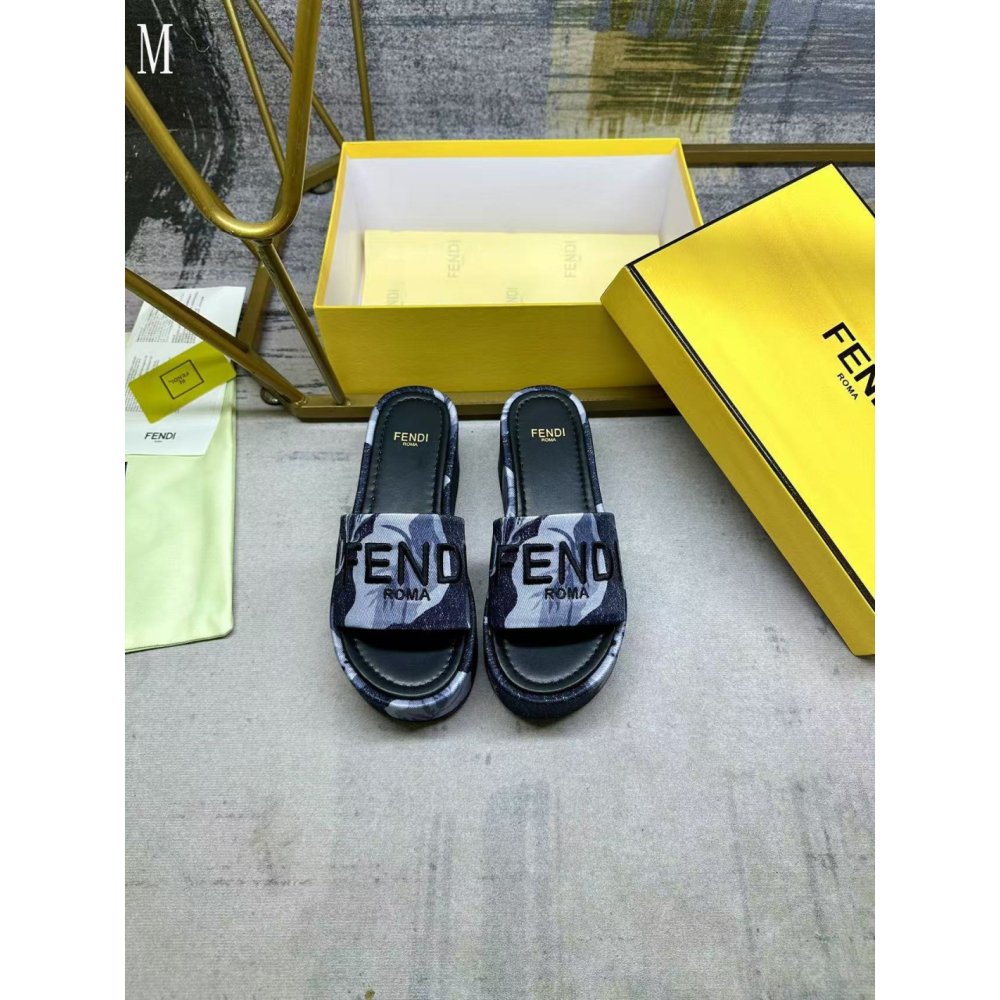 Chanel Slippers 093,Chanel Slippers,Slides Slippers,More Brands