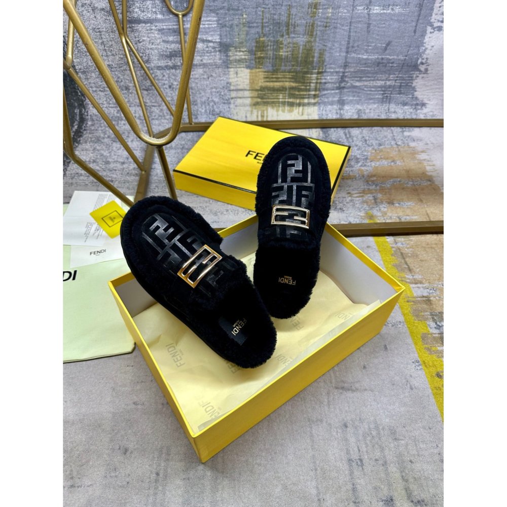 Chanel Slippers 098,Chanel Slippers,Slides Slippers,More Brands