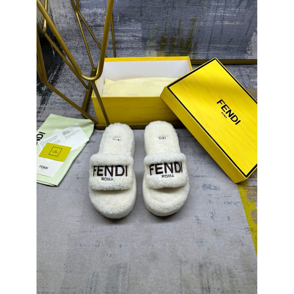 Prada Slippers 057