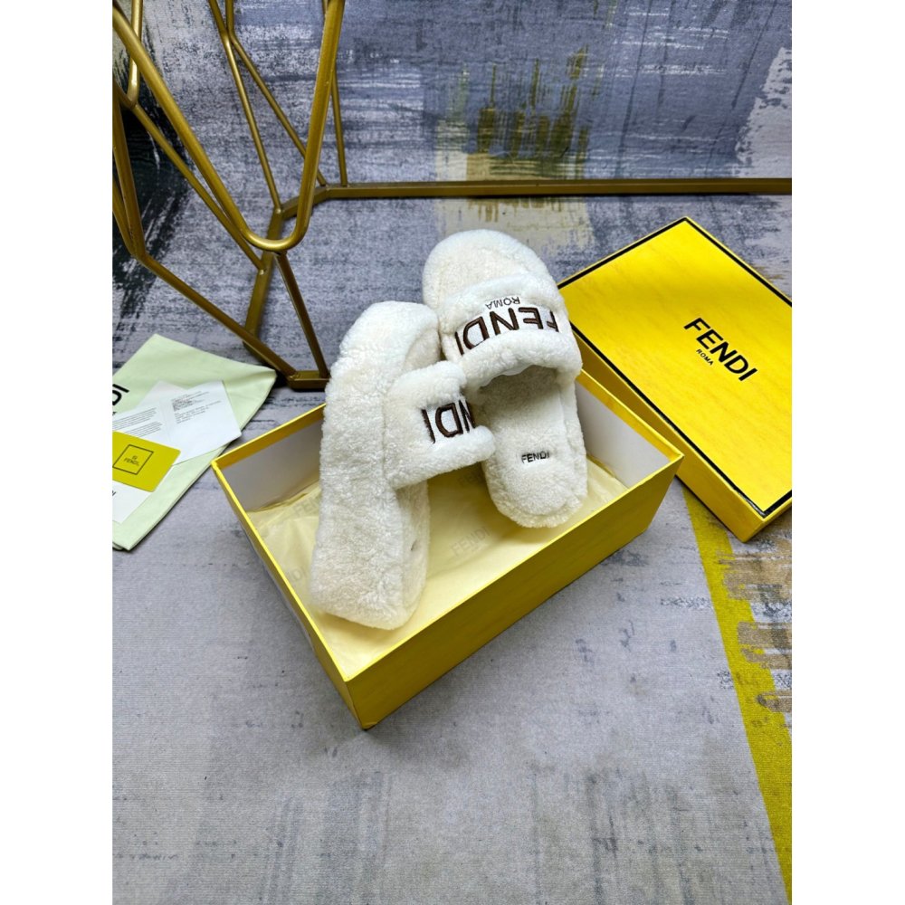 Prada Slippers 057