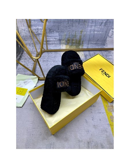 Valentino slippers 055,Valentino Slippers,Slides Slippers,More Brands