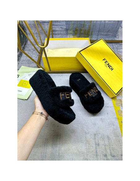 Valentino slippers 055,Valentino Slippers,Slides Slippers,More Brands