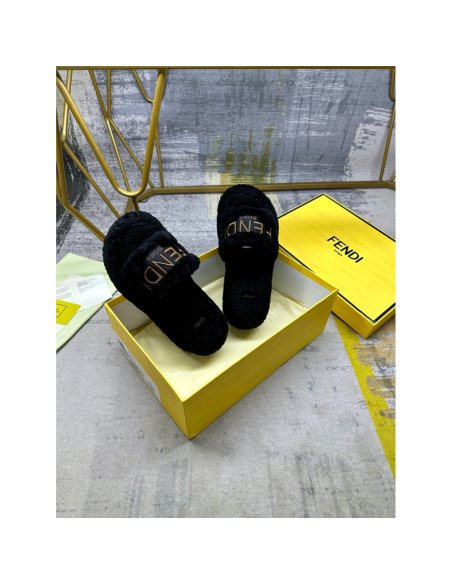 Valentino slippers 055,Valentino Slippers,Slides Slippers,More Brands
