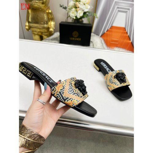 Versace slippers 113,Versace Slides,Slides Slippers,More Brands