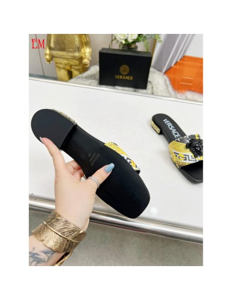 Versace slippers 114,Versace Slides,Slides Slippers,More Brands