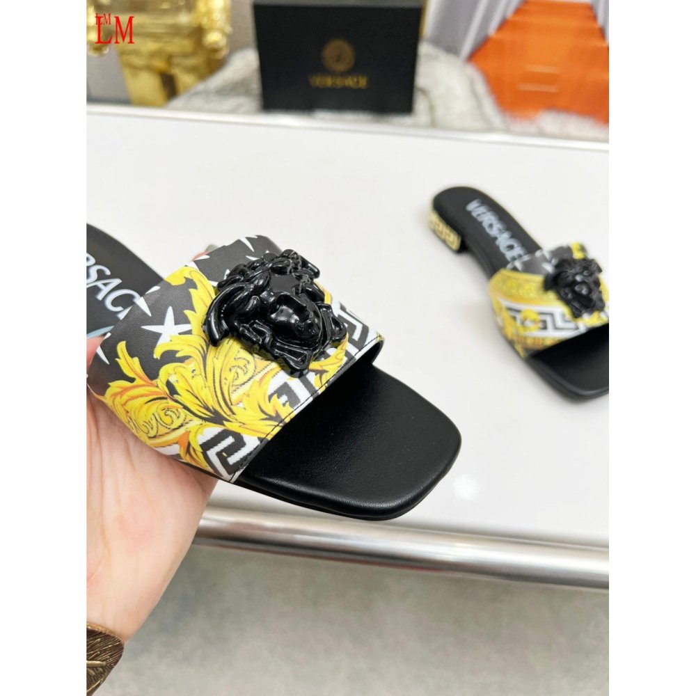 Versace slippers 114,Versace Slides,Slides Slippers,More Brands