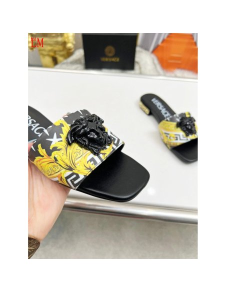 Versace slippers 114,Versace Slides,Slides Slippers,More Brands