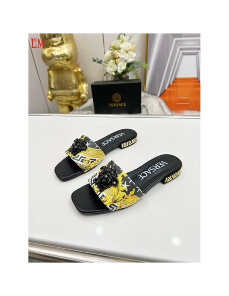 Versace slippers 114,Versace Slides,Slides Slippers,More Brands