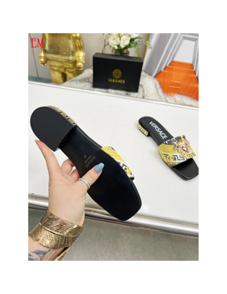 Versace slippers 115,Versace Slides,Slides Slippers,More Brands