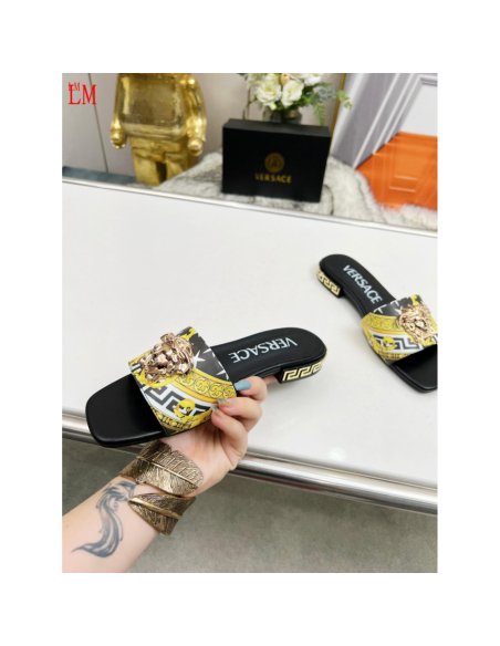 Versace slippers 115,Versace Slides,Slides Slippers,More Brands
