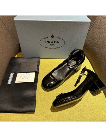 Cheap Reps Prada Pumps 35mm in Black Patent Leather
