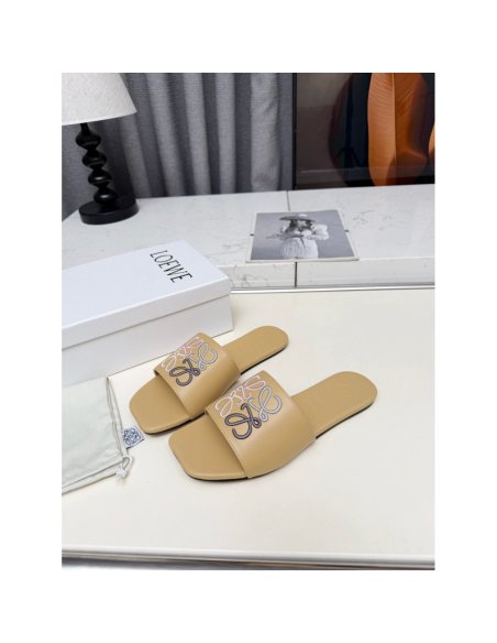 LOEWE Slippers 034,Loewe Slippers,Slides Slippers,More Brands
