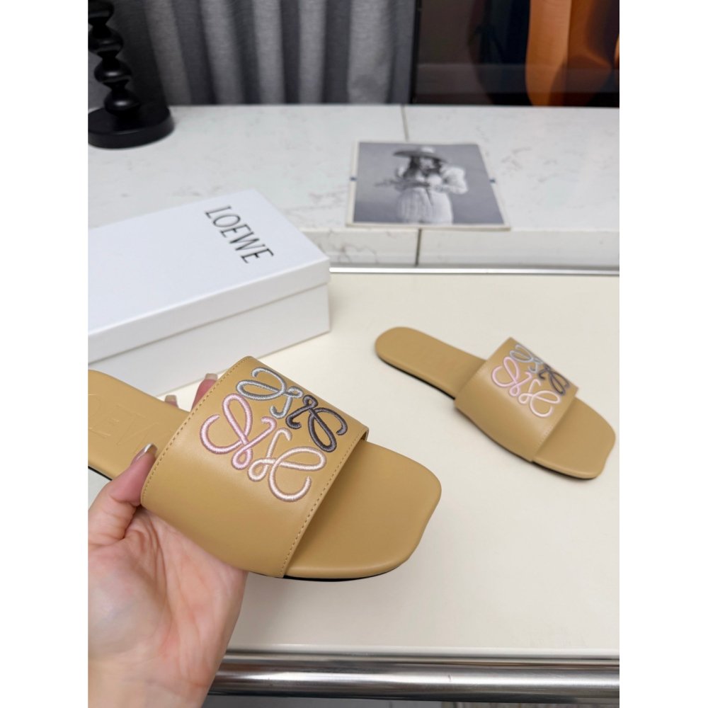 LOEWE Slippers 034,Loewe Slippers,Slides Slippers,More Brands