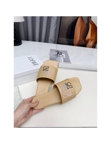 LOEWE Slippers 034,Loewe Slippers,Slides Slippers,More Brands