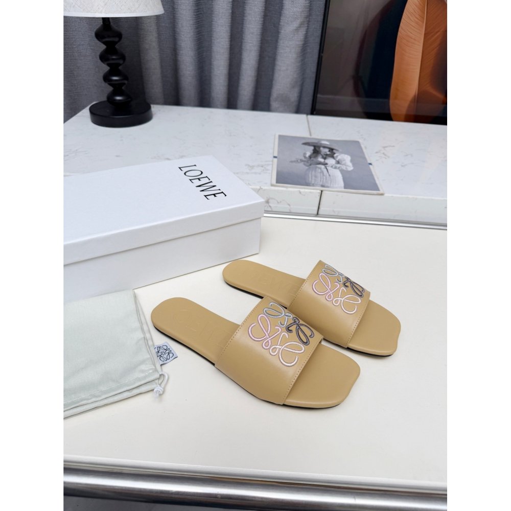 LOEWE Slippers 034,Loewe Slippers,Slides Slippers,More Brands