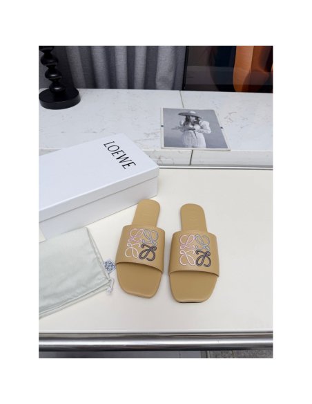 LOEWE Slippers 034,Loewe Slippers,Slides Slippers,More Brands