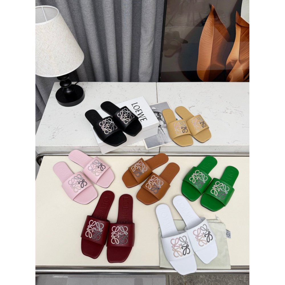 LOEWE Slippers 034,Loewe Slippers,Slides Slippers,More Brands