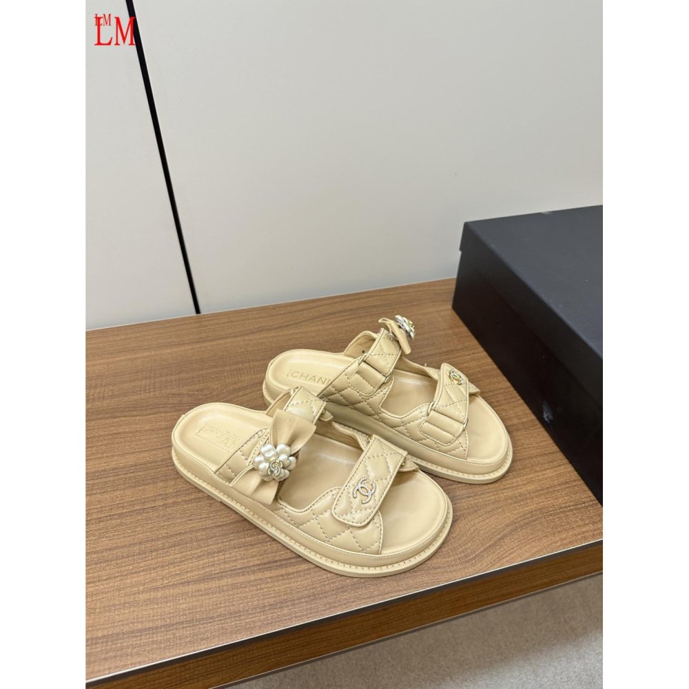 Chanel Slippers 002,Chanel Slippers,Slides Slippers,More Brands