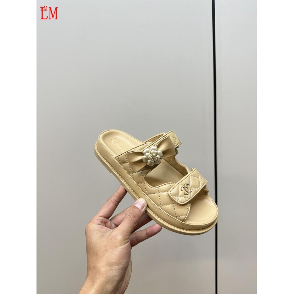 Chanel Slippers 002,Chanel Slippers,Slides Slippers,More Brands