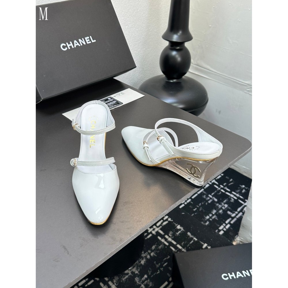 Chanel Slippers 027,Chanel Slippers,Slides Slippers,More Brands