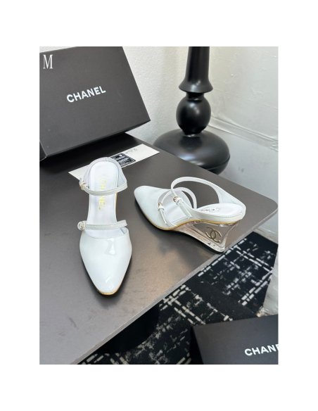 Chanel Slippers 027,Chanel Slippers,Slides Slippers,More Brands