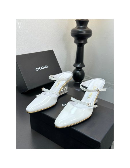 Chanel Slippers 027,Chanel Slippers,Slides Slippers,More Brands