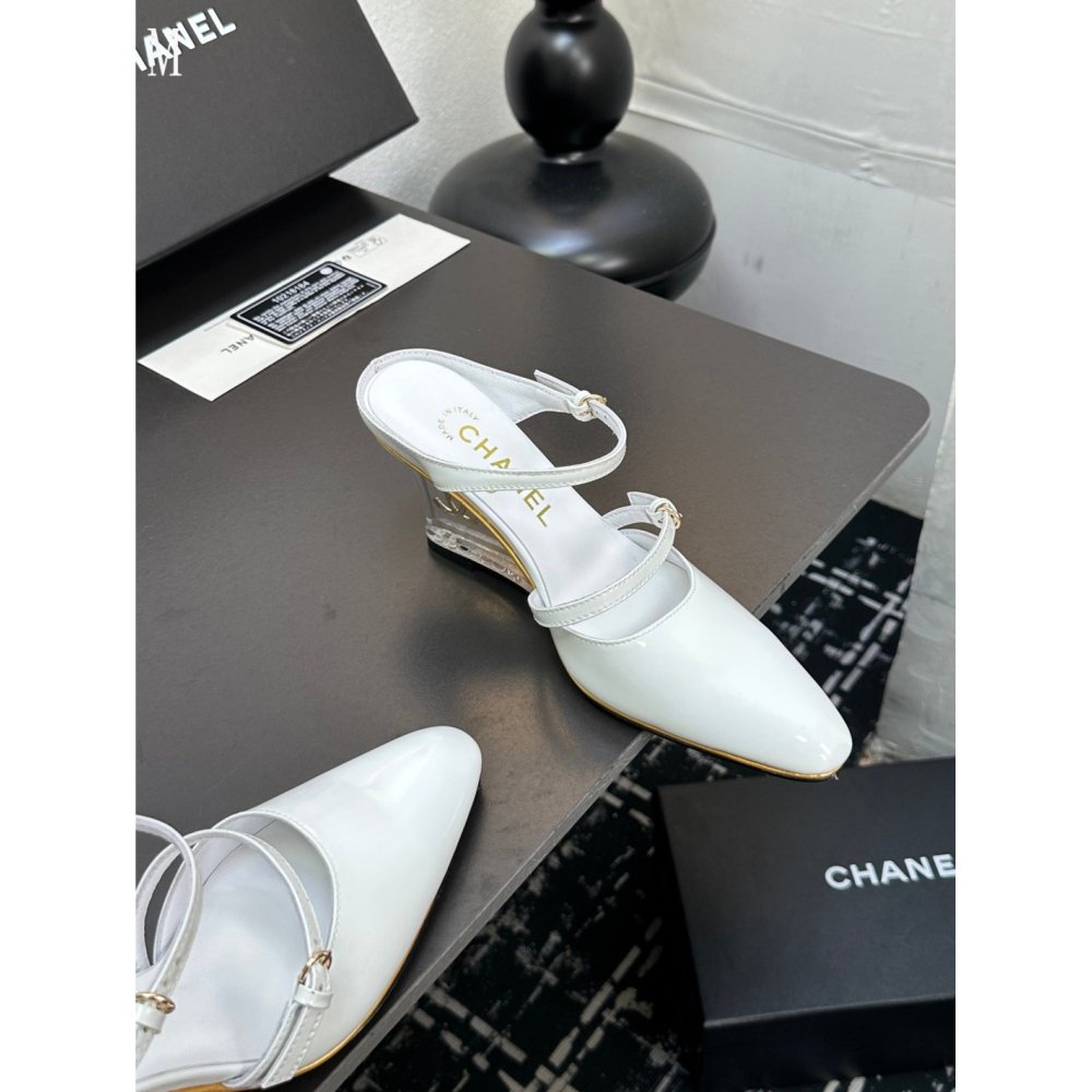 Chanel Slippers 027,Chanel Slippers,Slides Slippers,More Brands