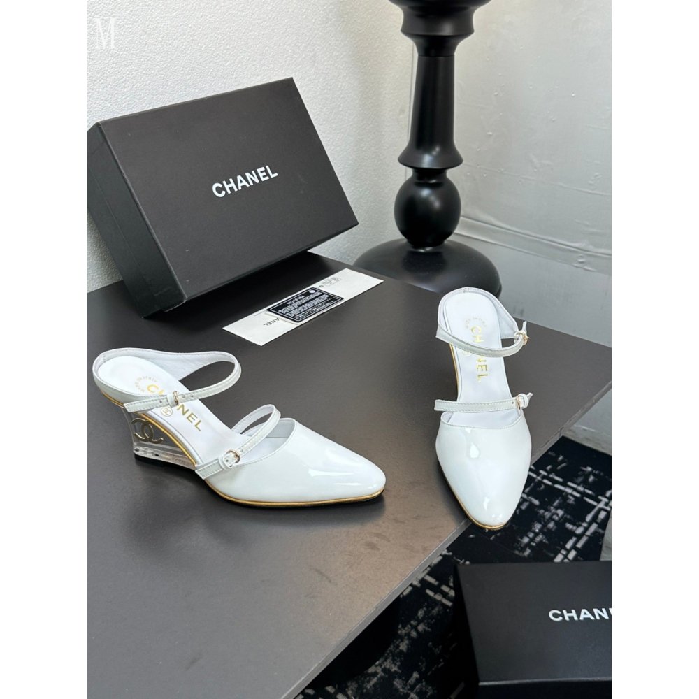 Chanel Slippers 027,Chanel Slippers,Slides Slippers,More Brands