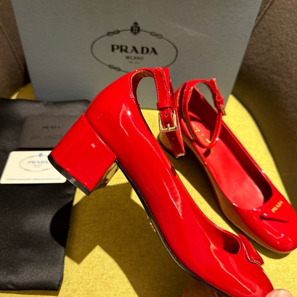 Cheap Reps Prada Pumps 35mm in Red Patent Leather