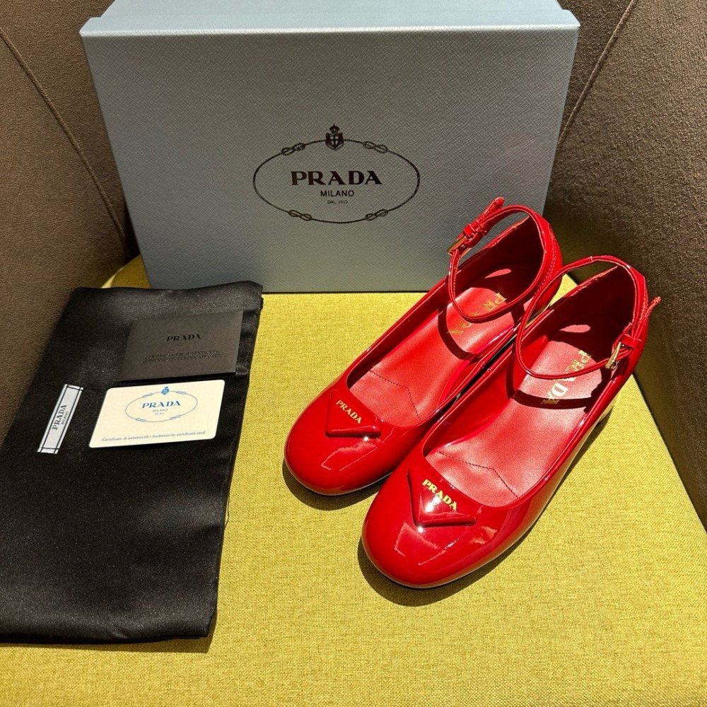 Cheap Reps Prada Pumps 35mm in Red Patent Leather