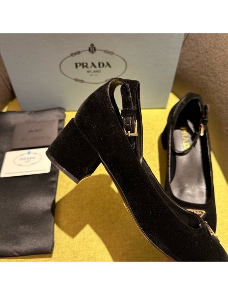 Cheap Reps Prada Pumps 35mm in Black Velvet