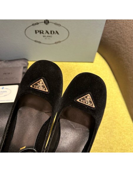 Cheap Reps Prada Pumps 35mm in Black Velvet