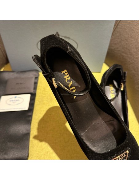 Cheap Reps Prada Pumps 35mm in Black Velvet