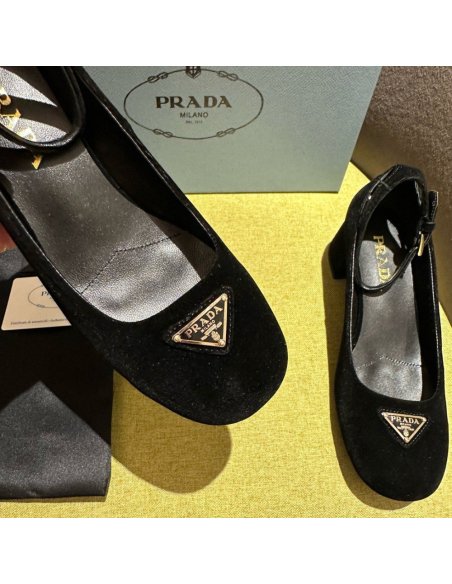 Cheap Reps Prada Pumps 35mm in Black Velvet