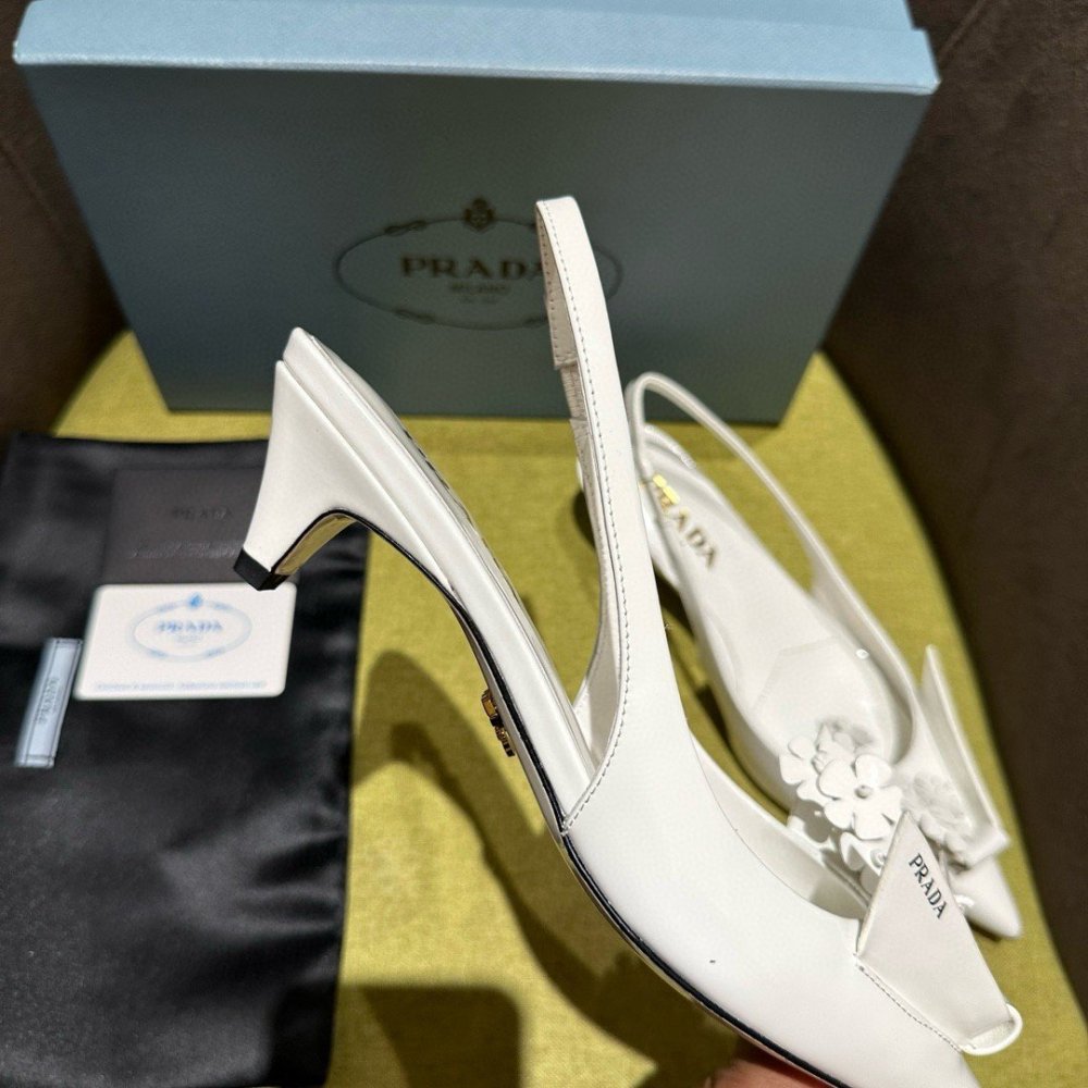 Cheap Reps Prada Pumps 45mm in White Leather with Floral Appliques