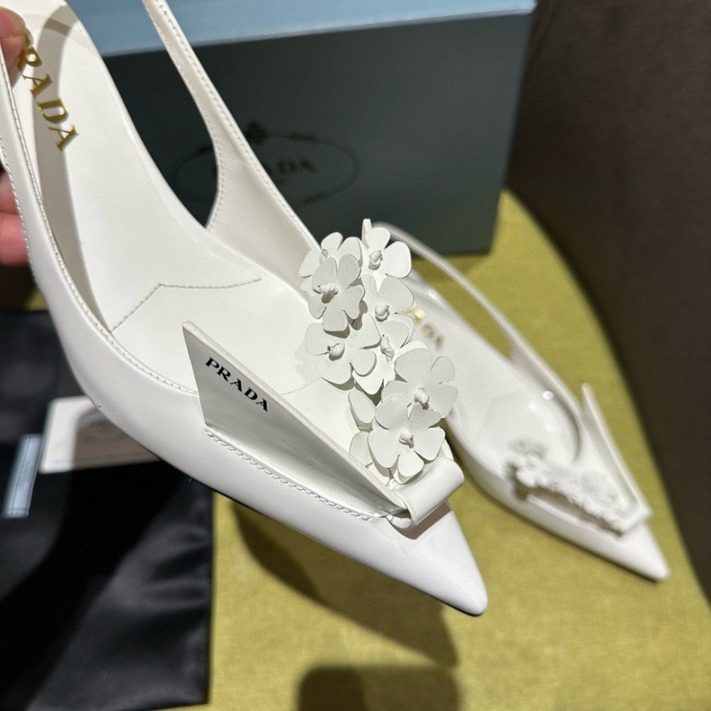 Cheap Reps Prada Pumps 45mm in White Leather with Floral Appliques