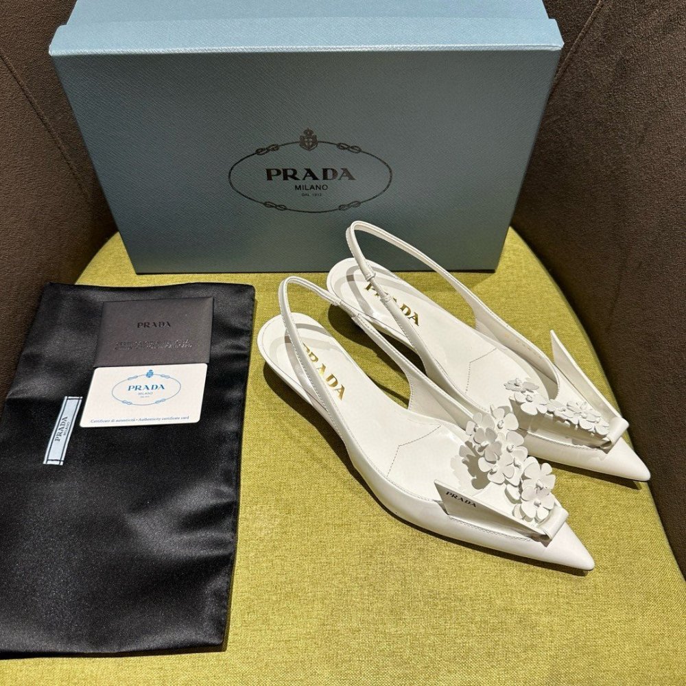 Cheap Reps Prada Pumps 45mm in White Leather with Floral Appliques