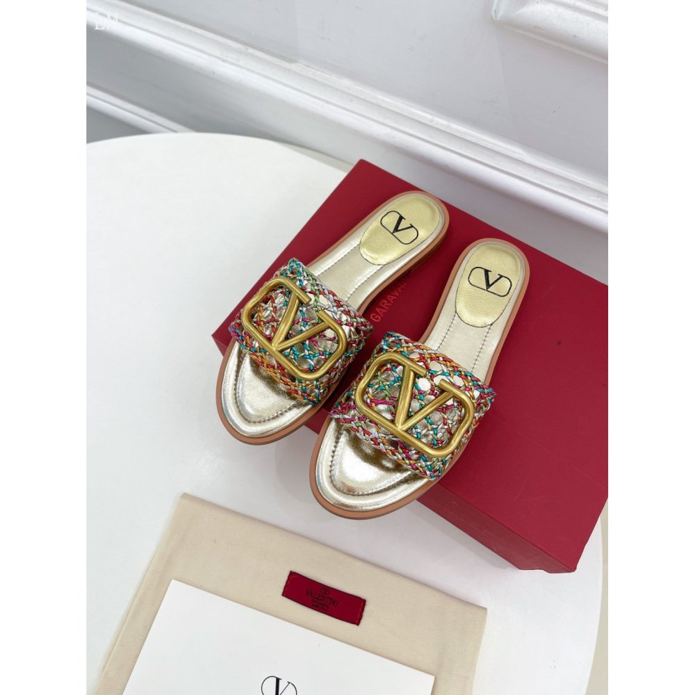 Valentino slippers 066,Valentino Slippers,Slides Slippers,More Brands
