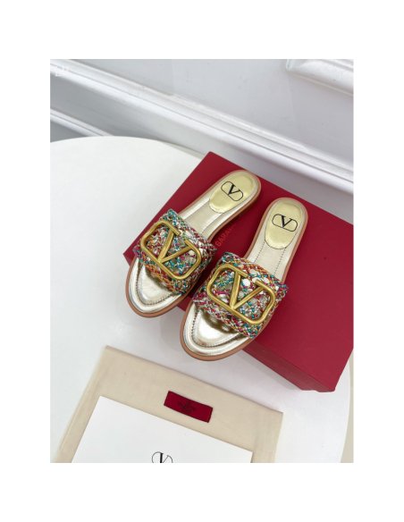Valentino slippers 066,Valentino Slippers,Slides Slippers,More Brands