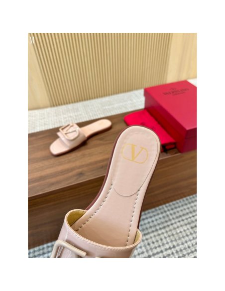 Valentino slippers 104,Valentino Slippers,Slides Slippers,More Brands