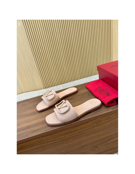 Valentino slippers 104,Valentino Slippers,Slides Slippers,More Brands