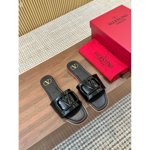 Valentino slippers 108,Valentino Slippers,Slides Slippers,More Brands