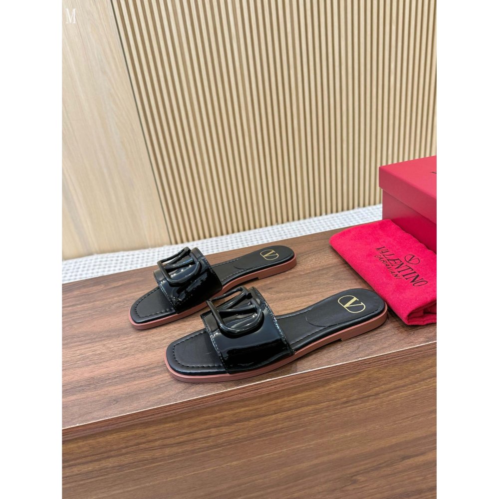 Valentino slippers 108,Valentino Slippers,Slides Slippers,More Brands