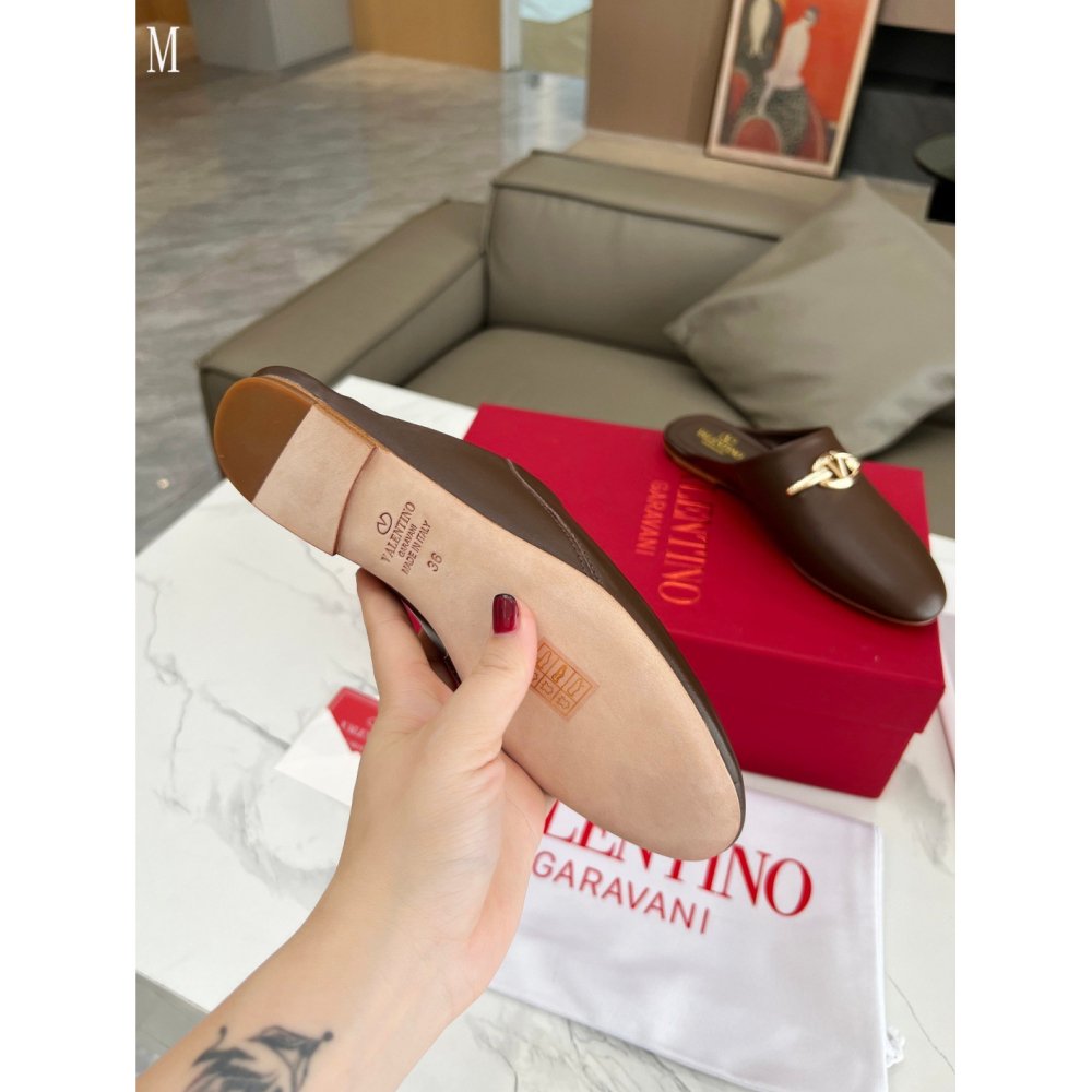 Valentino slippers 131,Valentino Slippers,Slides Slippers,More Brands